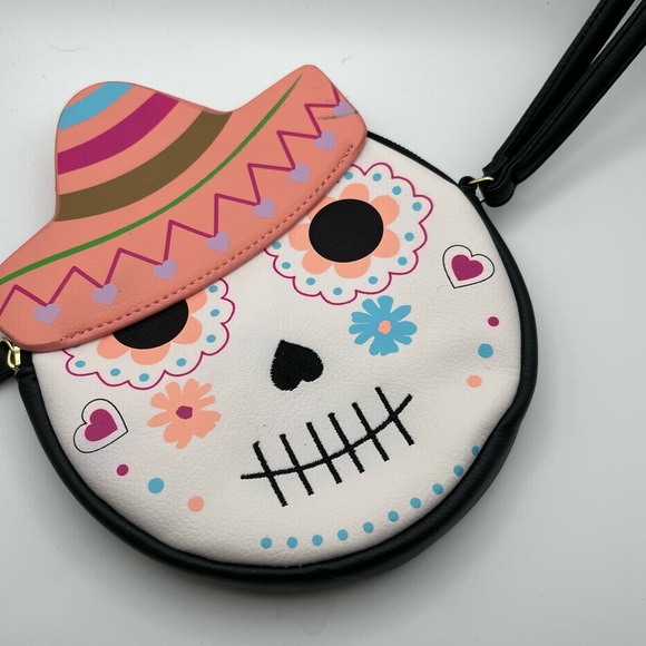 Betsey Johnson Handbags - Luv Betsey Johnson Wristlet Coin Purse Dia De Los Muertos Skull Skeleton Zip 6"